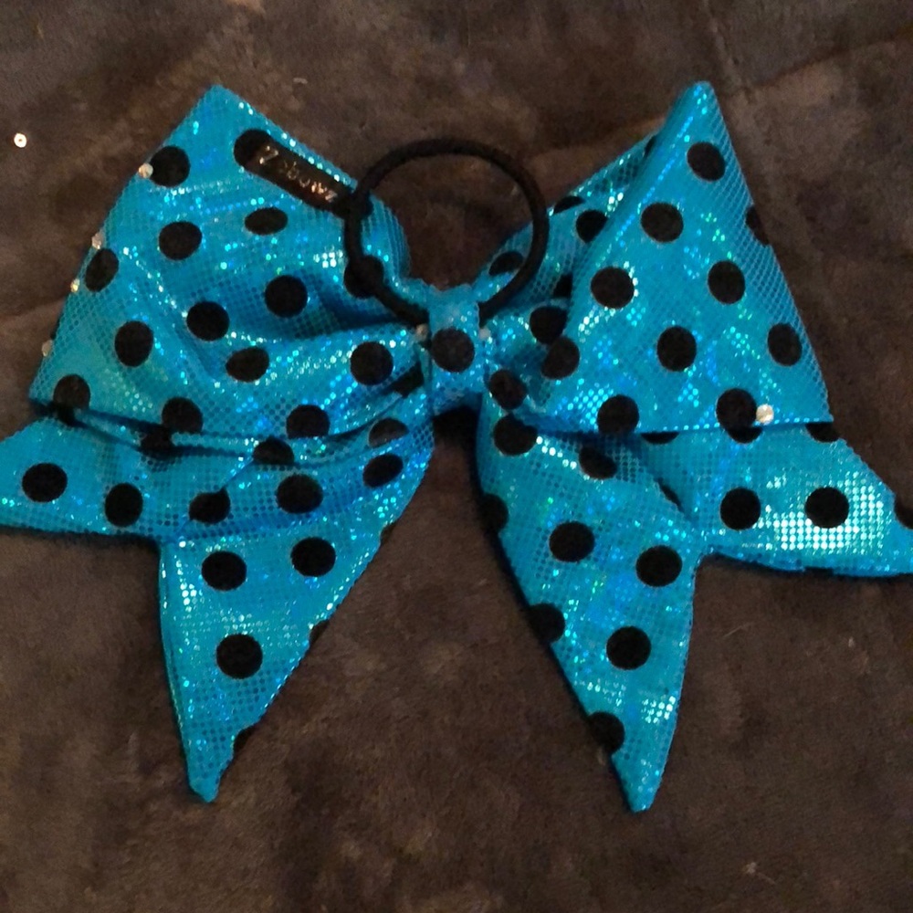 Cheer bow - Picture 3 of 3